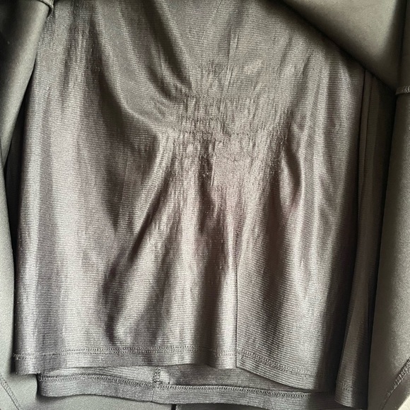 Beautiful elegant  Black flared skirt by Catherine Malandrino. Size 4 - Picture 9 of 9